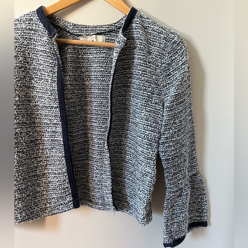 Blue patterned Loft structured cardigan / suit jacket. Great for petites!